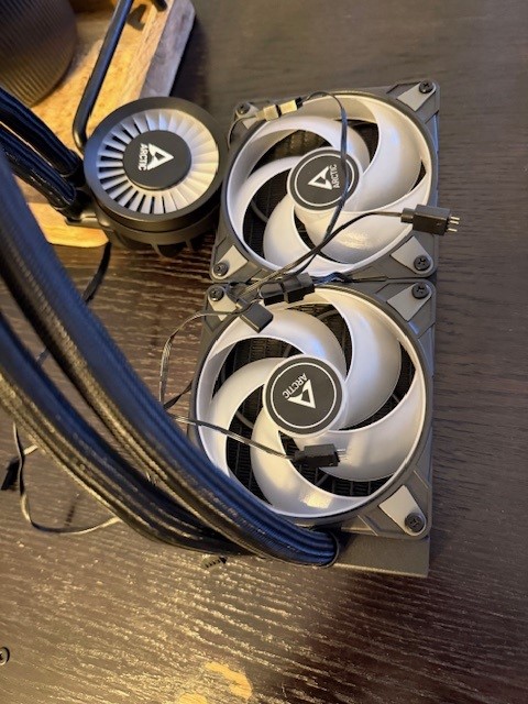 AIO COOLER ARCTIC.jpg